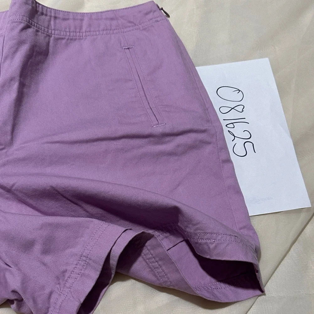 Izod Women's Light Purple Shorts with Pockets